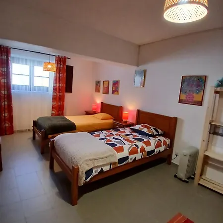 Pensjonat Casa Da Tauria Atouguia Da Baleia