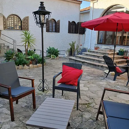 Casa Da Tauria *